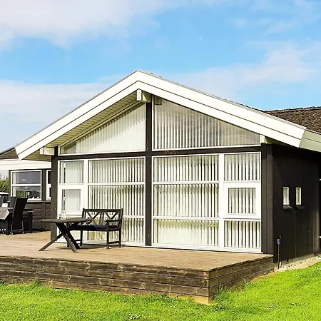 Spacious Retreat With Fjord View - By Traum Egernsund