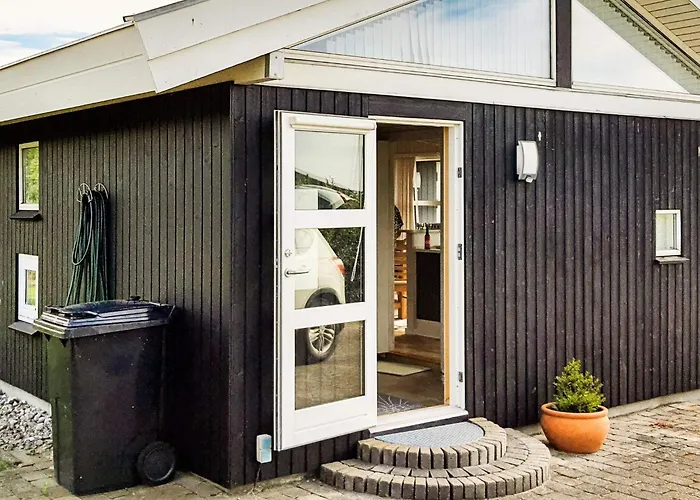 Vakantiehuis Spacious Retreat With Fjord View - By Traum